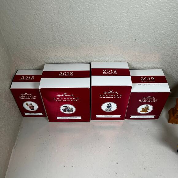 Hallmark 2018 and 2019 member exclusive - four holiday Christmas ornaments ￼ - Picture 6 of 6